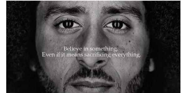Colin Kaepernick explique pourquoi il a protesté contre l'hymne national